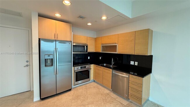 Foto del edificio - 950 Brickell Bay Dr