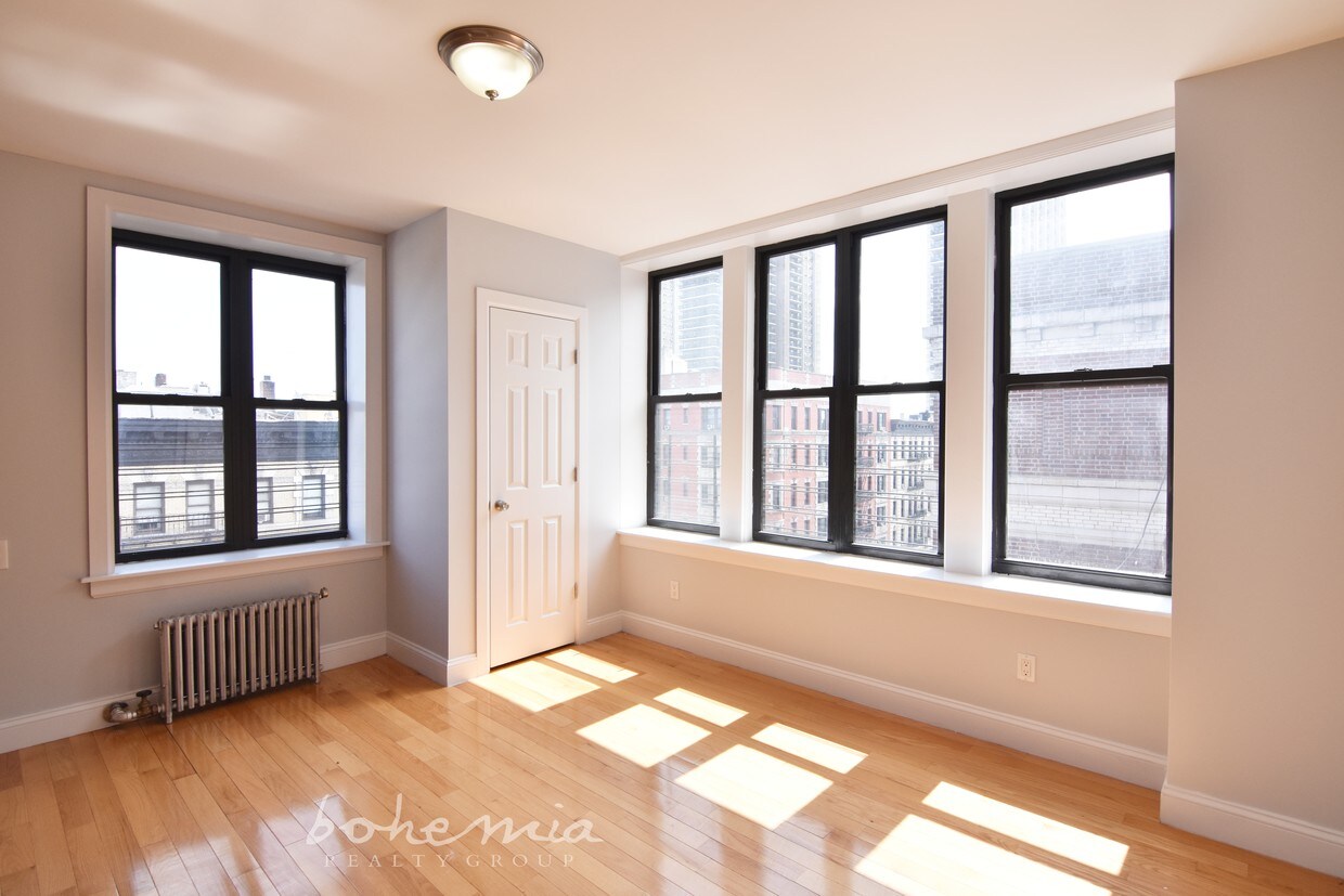Primary Photo - 140 Wadsworth Ave