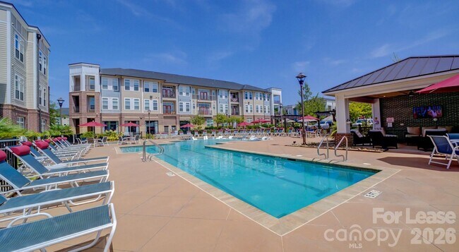 Foto del edificio - 16408 Holly Crest Ln