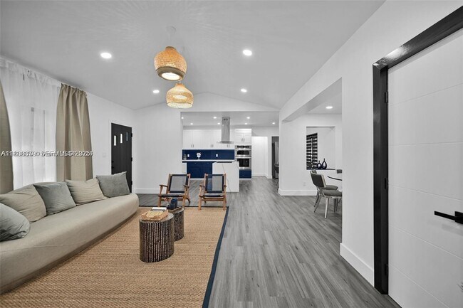 Foto del edificio - 7335 SW 104th St