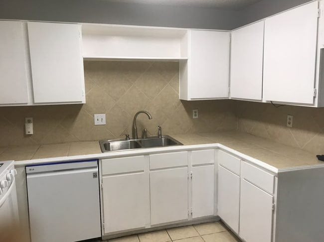Building Photo - 17019 Mercado Dr