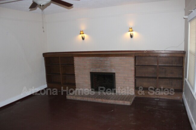 Building Photo - 827 S 6th Ave