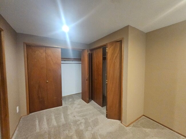 Double master closets - 19845 NE 133rd St