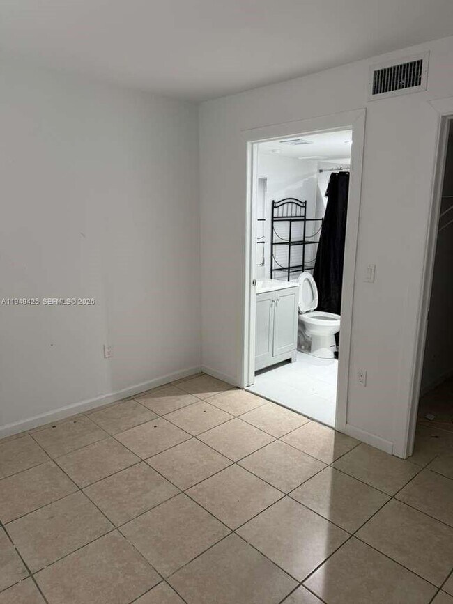 Foto del edificio - 1250 SE 26th St