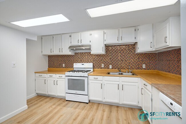 Foto del edificio - 592 39th Ave