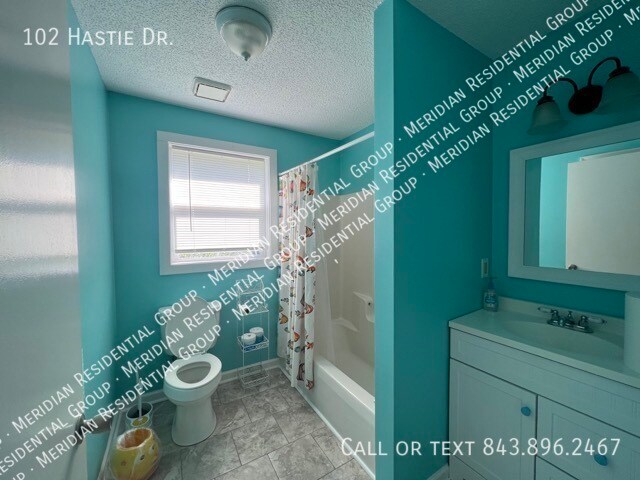 Foto del edificio - 102 Hastie Dr. ~ Three bedroom home in Goo...