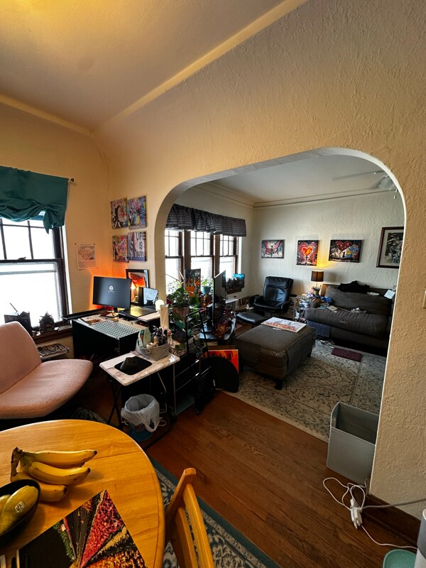 Foto del edificio - 4442 N Oakland Ave