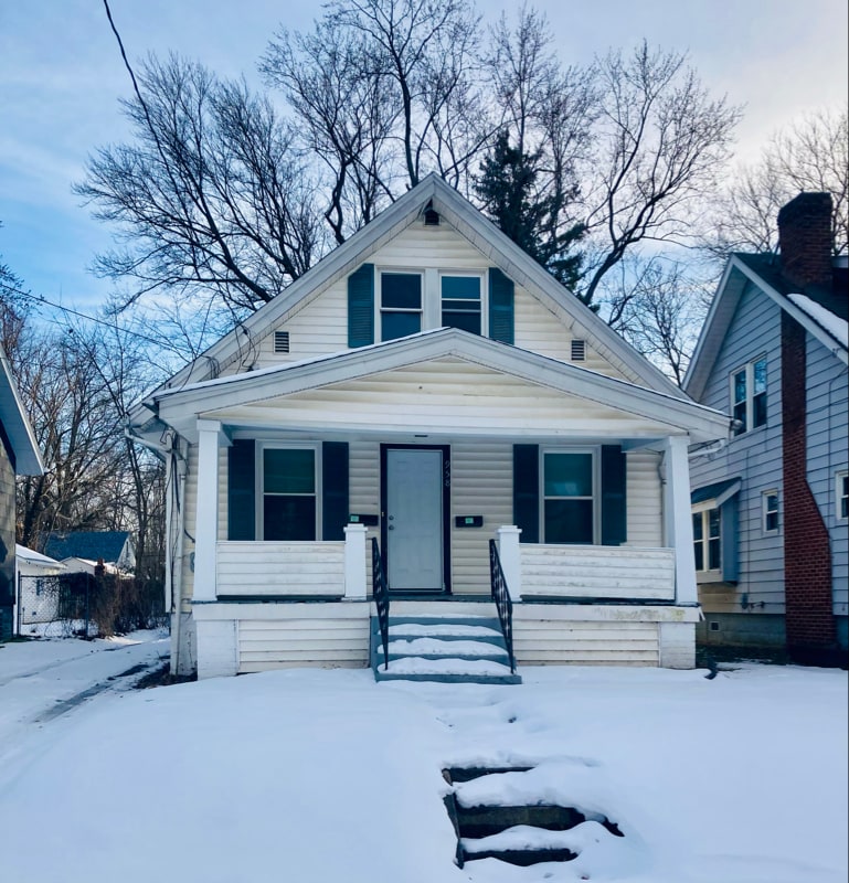 958 Hunt St Akron, OH 44306 – photo 1