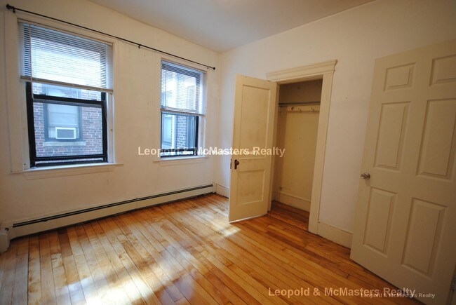 Building Photo - 8 Royce Rd