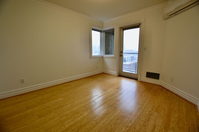 Foto del edificio - Capitol Hill 2 Bedroom w/ Incredible Views!