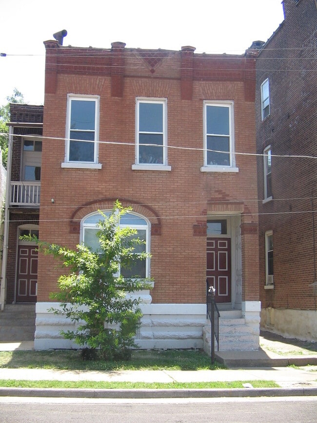 Building Photo - 1928 Winnebago St