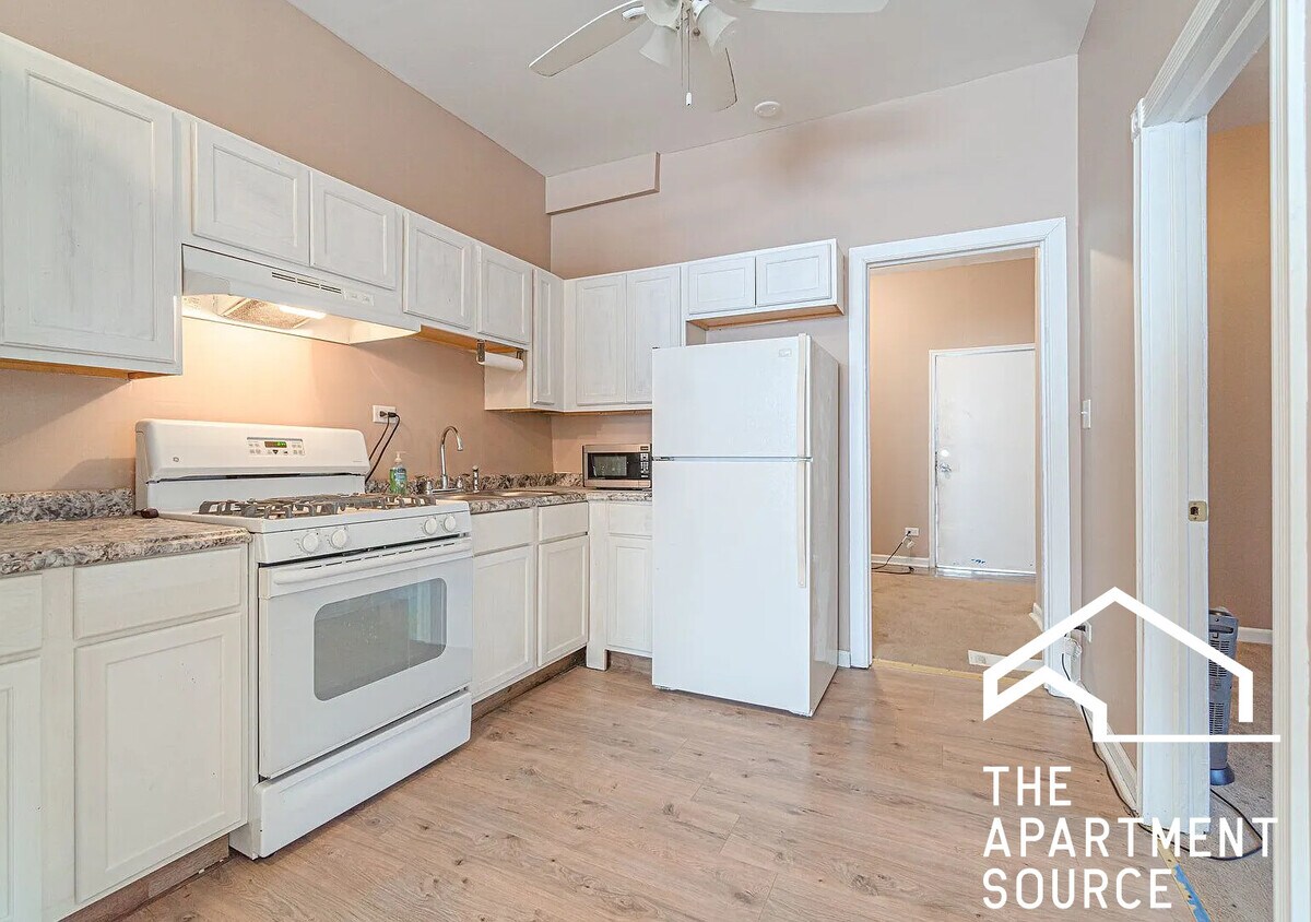 Foto principal - 1144 W 68th St