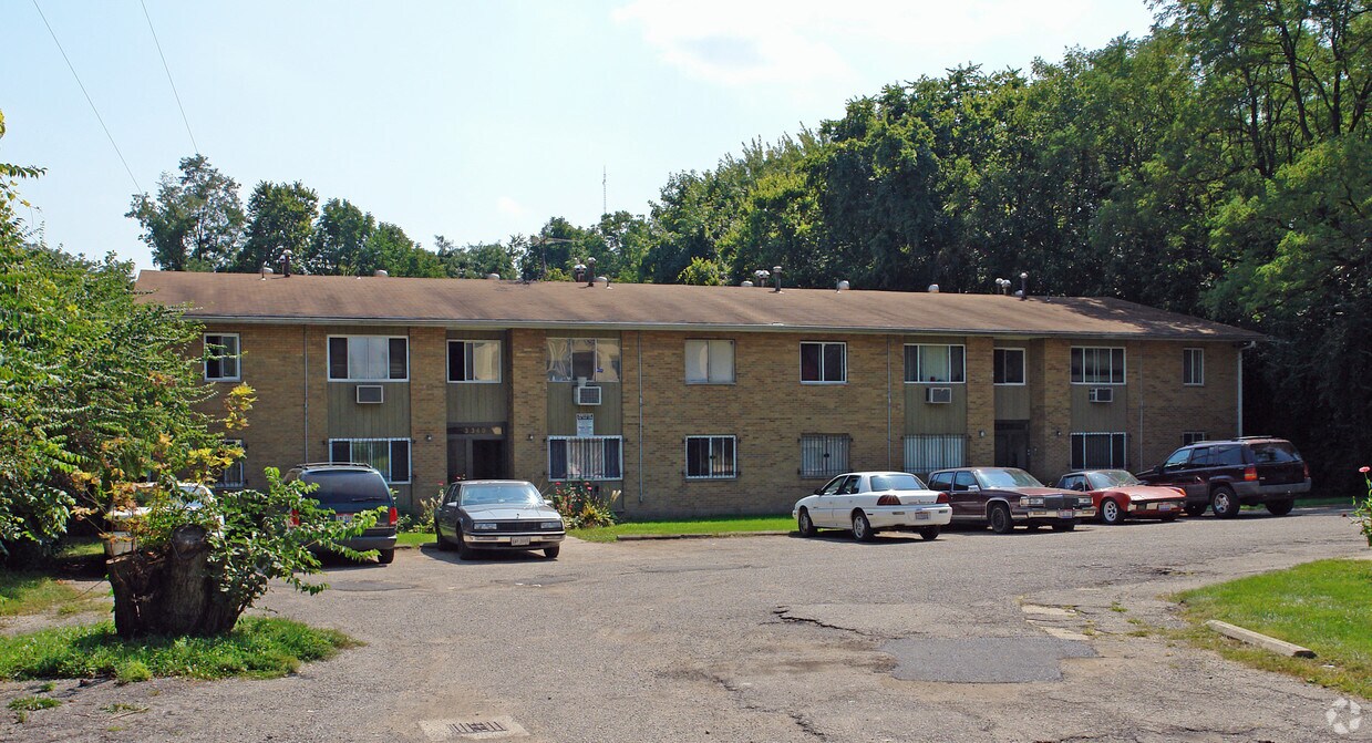 Primary Photo - 3340-3350 Germantown St