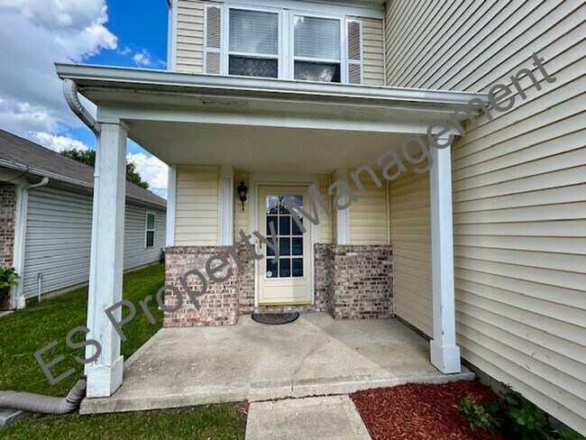 Building Photo - Great 3 Bedroom 2.5 Bathroom Two Story Hom...