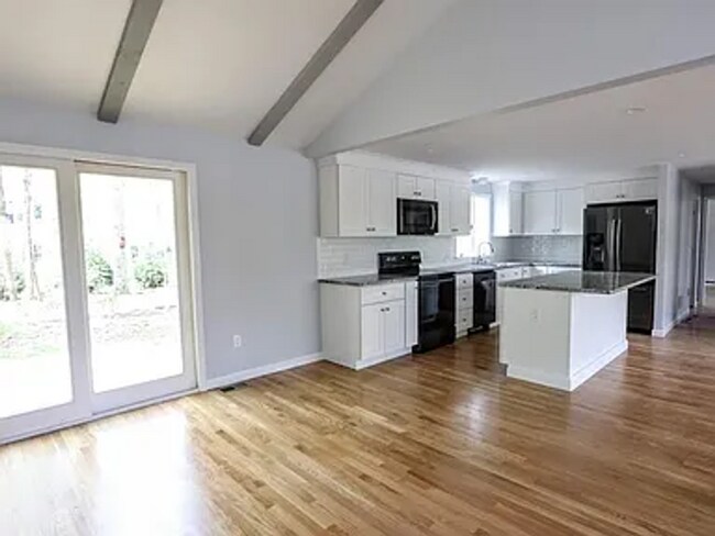 Building Photo - 56 Overlook Dr