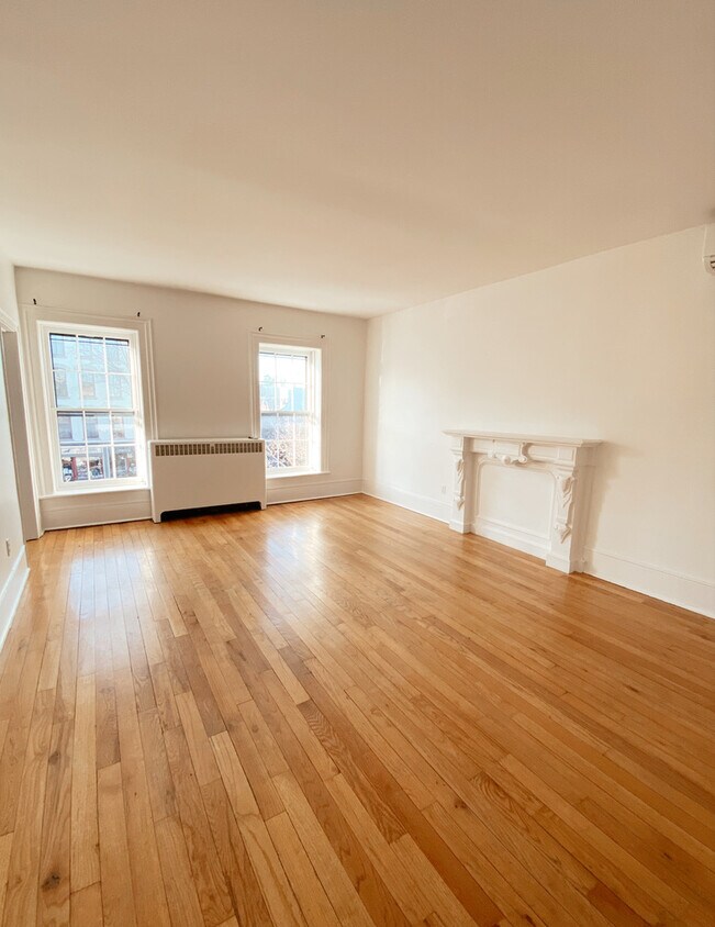 Primary Photo - 446 Broadway