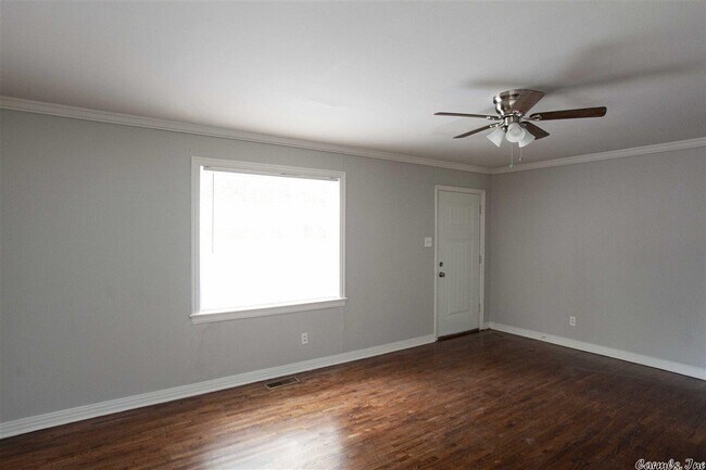 Foto del edificio - 4402 Maple St