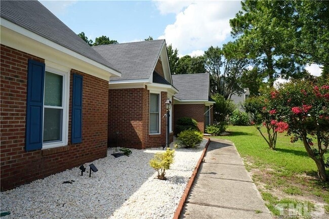 Building Photo - 3610 Grenedine Dr