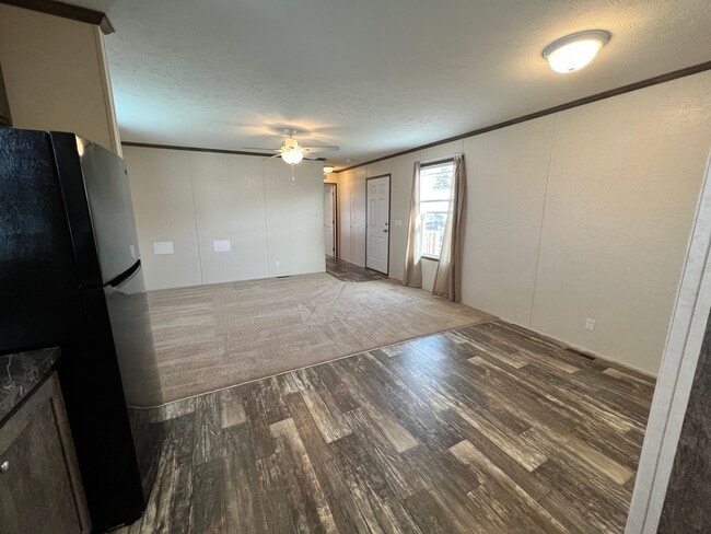 Building Photo - 91 Poppy Dr