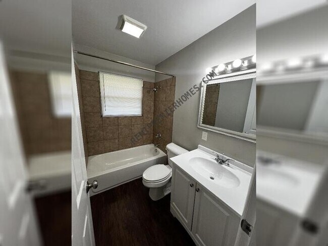 Foto del edificio - 4107 Maple St