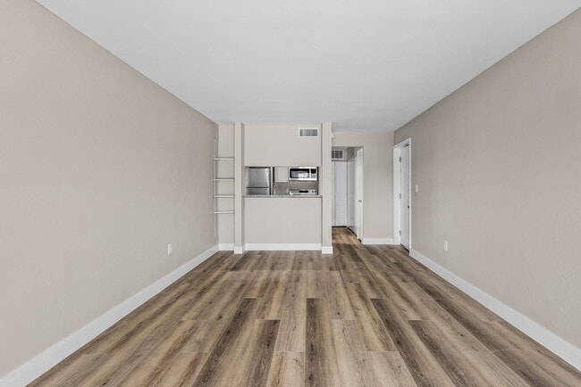Building Photo - Residences at Maravilla