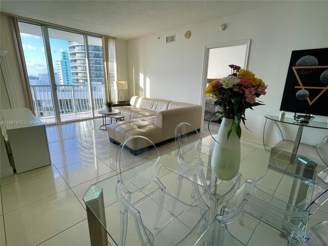 Foto del edificio - 1750 N Bayshore Dr