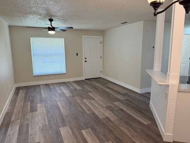 Foto del edificio - 3 Bedroom/1 Bathroom Single Family Home