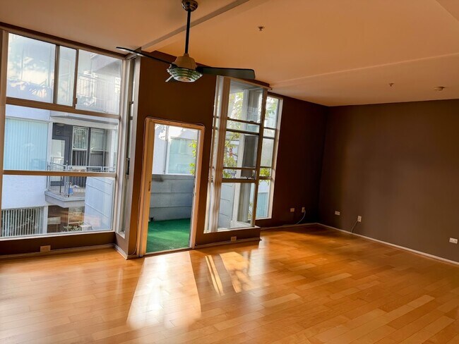 Foto del edificio - 120 Island Ave