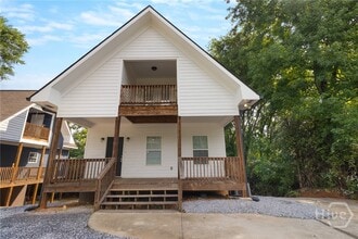 Building Photo - 472 First Street