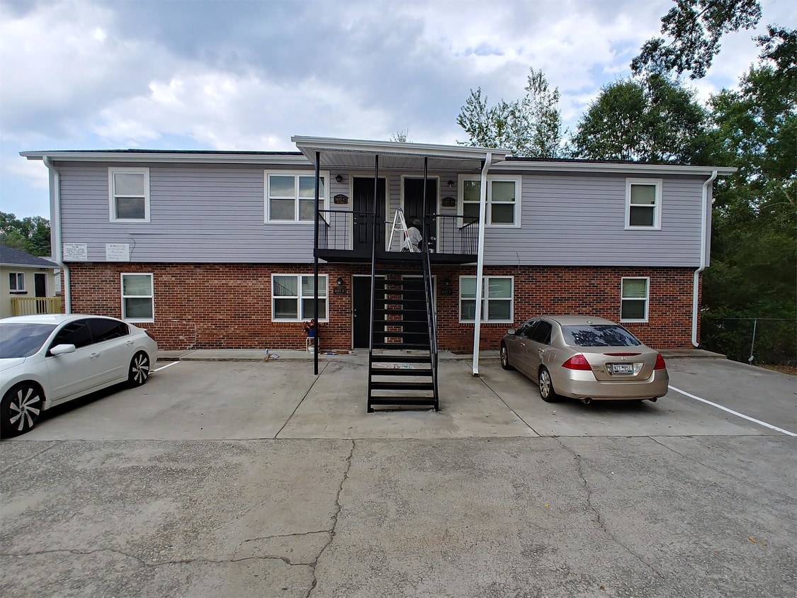 107 Hill St Unit D, Simpsonville, SC 29681 Apartment for Rent in