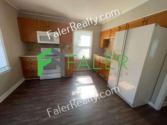 Foto del edificio - Charming Cape Cod with Spacious Yard