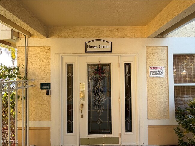 Foto del edificio - 12520 Equestrian Cir