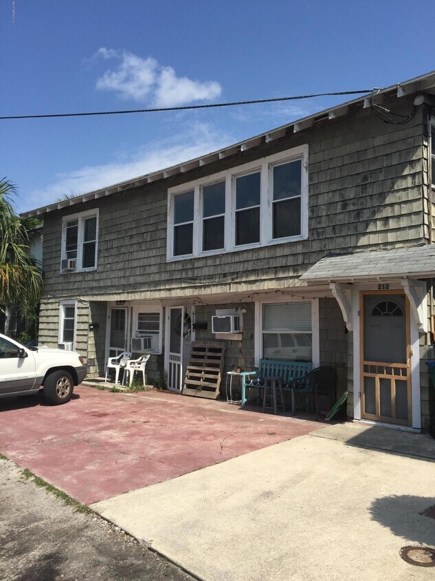 Primary Photo - 212 North St