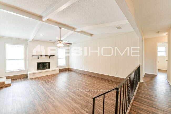 Building Photo - 2601 Pebblestone Lane