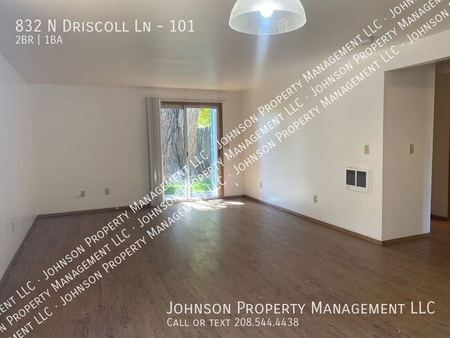 Foto del edificio - Modern Living at The Driscoll Lane Apartme...