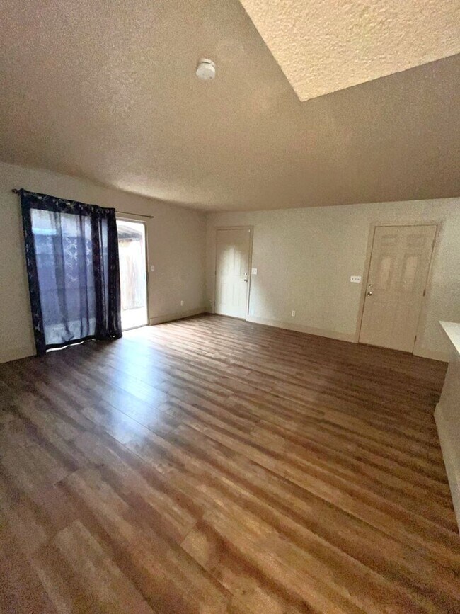 Foto del edificio - Fulkerth Road