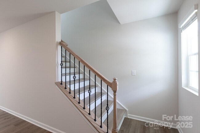 Foto del edificio - 10350 Chatham Run Ln