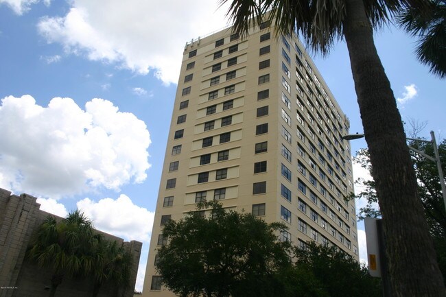 Foto del edificio - 311 W Ashley St