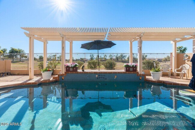 Foto del edificio - 12829 W Whitton Ave