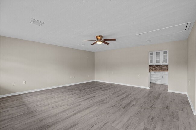 Foto del edificio - 3320 80th St