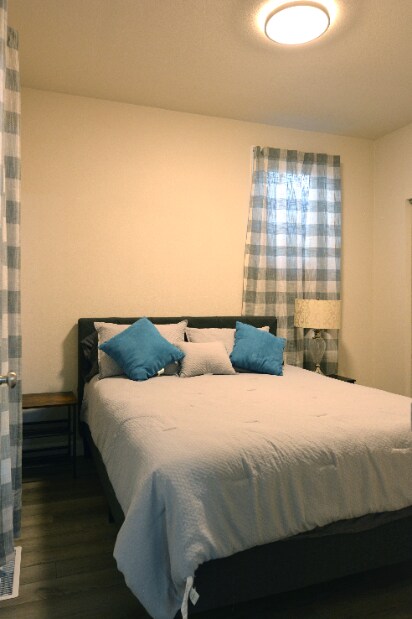 Building Photo - Renovated Short Term Rental!