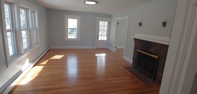 Building Photo - ***Please Respond Directly to the Online L...