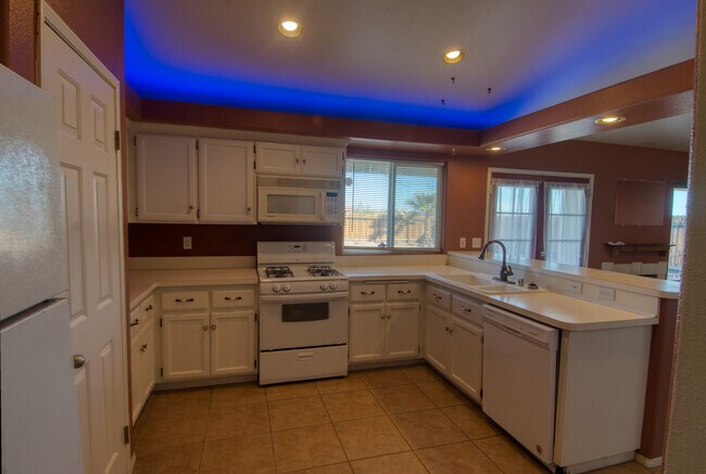 Foto del edificio - 72548 Sunnyvale Dr