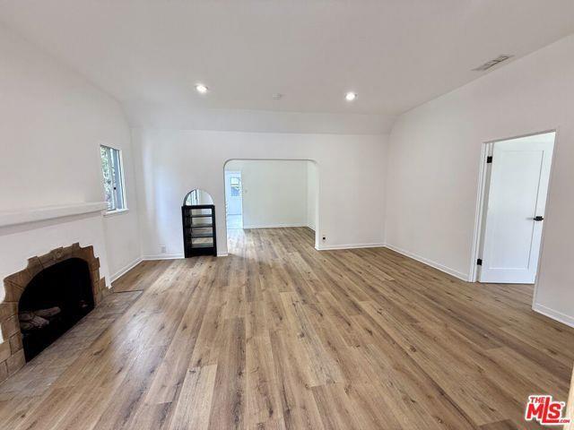 Foto principal - 2428 Hollister Terrace