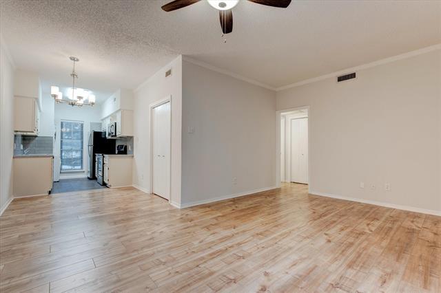 Foto del edificio - 4428 Harlanwood Dr