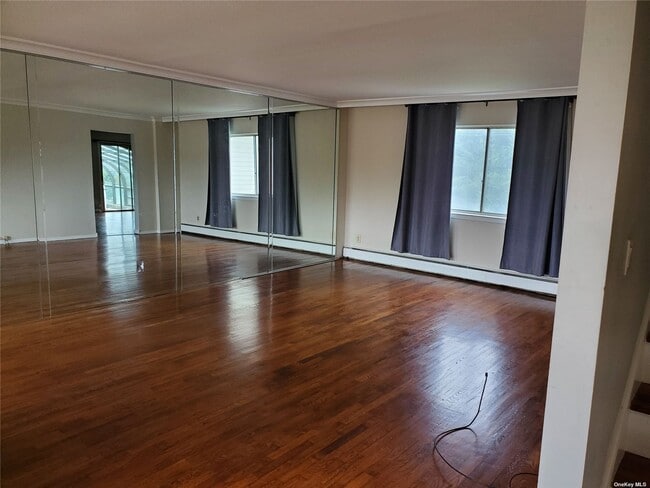 Building Photo - 158 Whitewood Dr