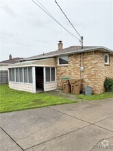Building Photo - 30 Nassau Ln