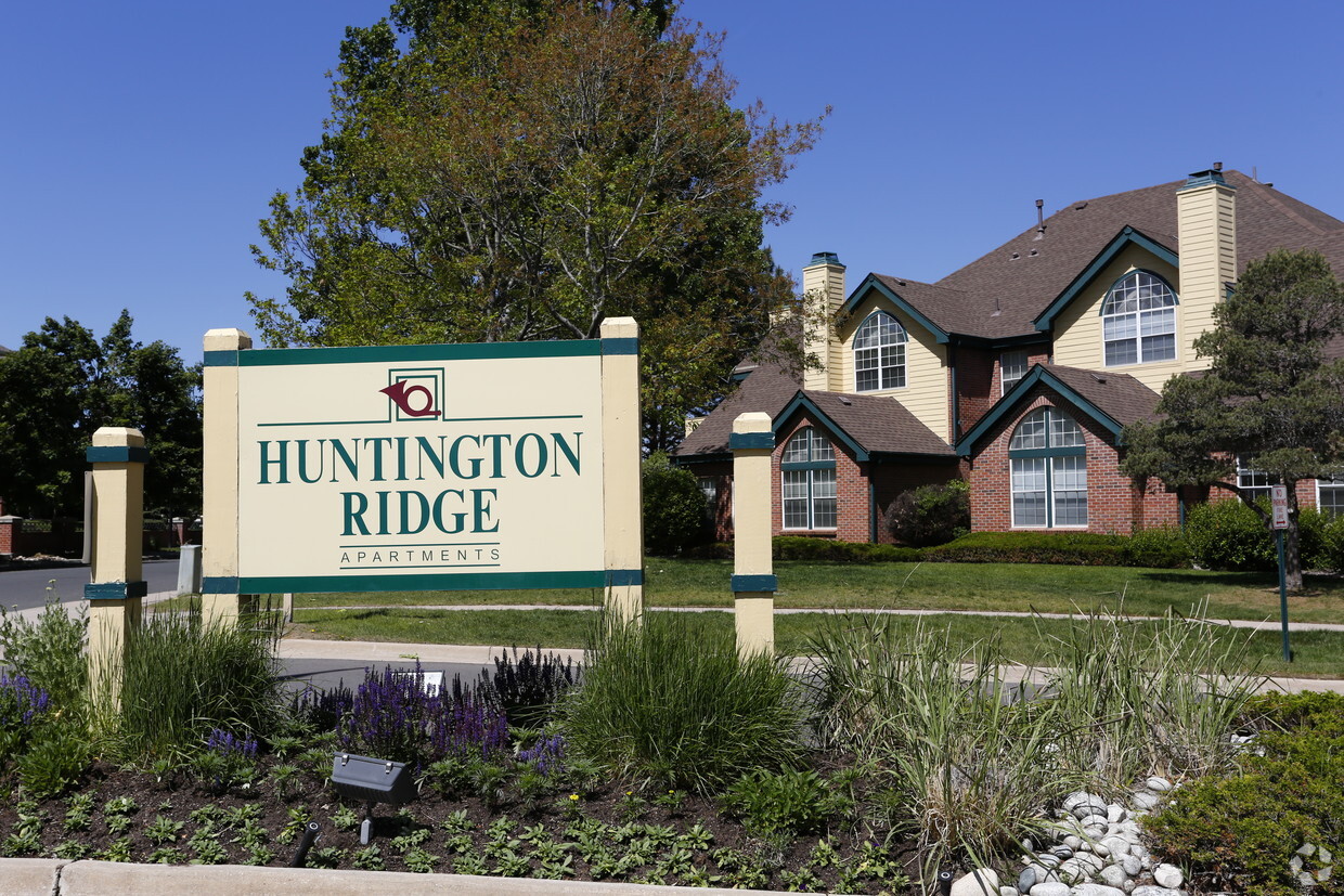 Foto principal - Huntington Ridge Apartments