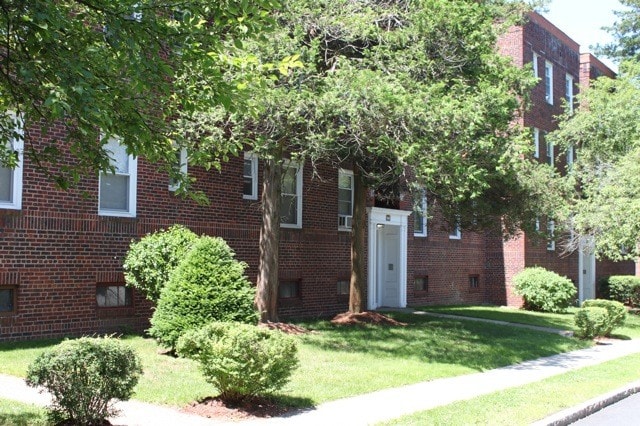 Primary Photo - 114 Ayers Ct