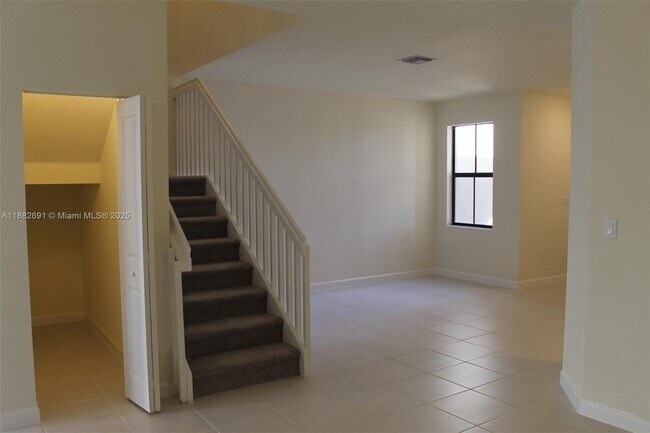 Foto del edificio - 11100 W 33rd Way